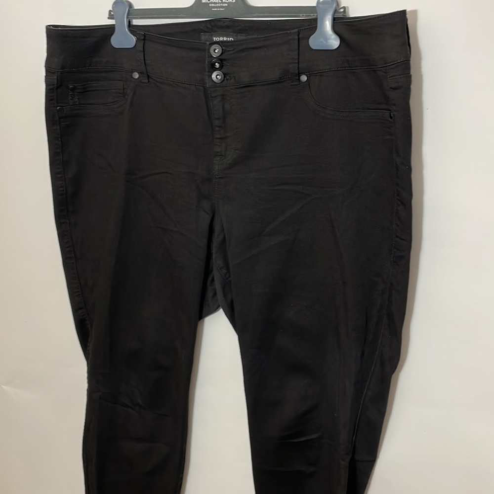 Torrid 24R JEGGING soft stretchy BLACK - Picture 5 of 11